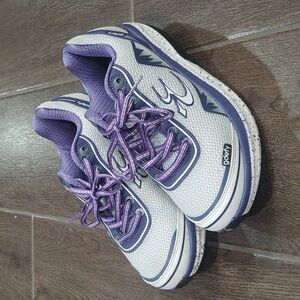 Gdefy Gravity Defyer Women's Walking Shoes - Size 6.5